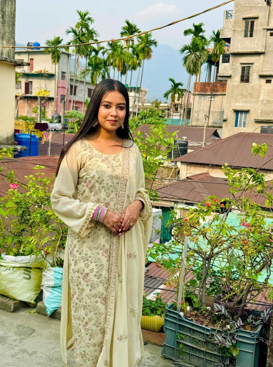 Unlimited Enjoy With Naughty Slim Model Mahi Singh Call Now