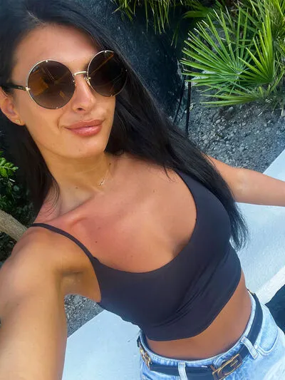 Top Call Girls in Chandigarh Escorts No Advance Only Cash