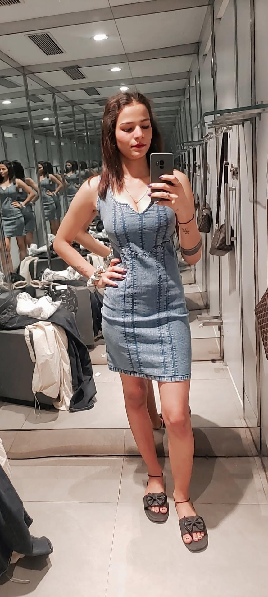 Unlimited Enjoy With Naughty Slim Model Mahi Singh Call Now