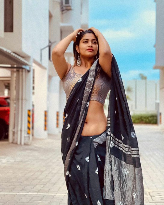 Most Desirable Call Girls in Mumbai