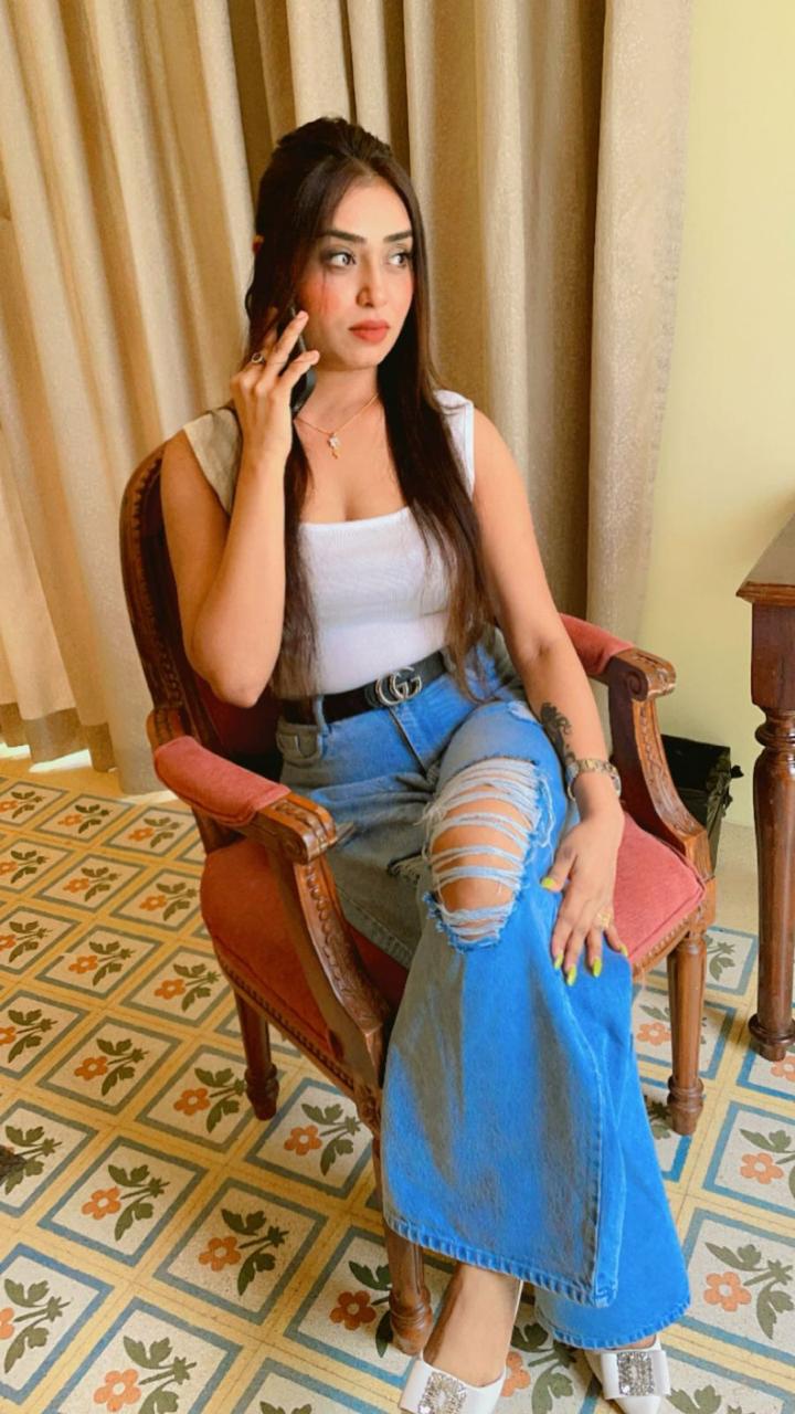 Unlimited Enjoy With Naughty Slim Model Mahi Singh Call Now