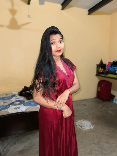 Instagram Model with 50% discount on your first booking