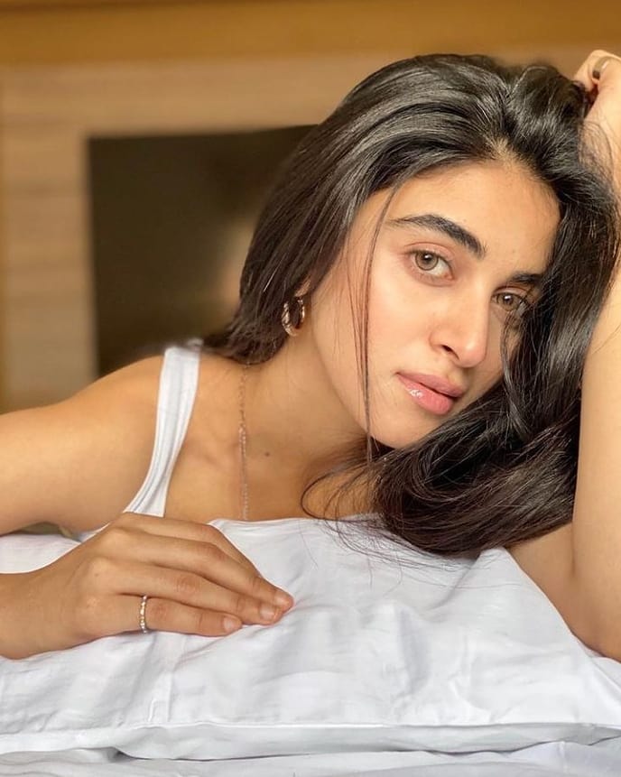 New Married Sexy Housewife in Mumbai 100% Guarantees Satisfaction