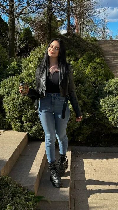 Want to meeting with female and house wife and girls